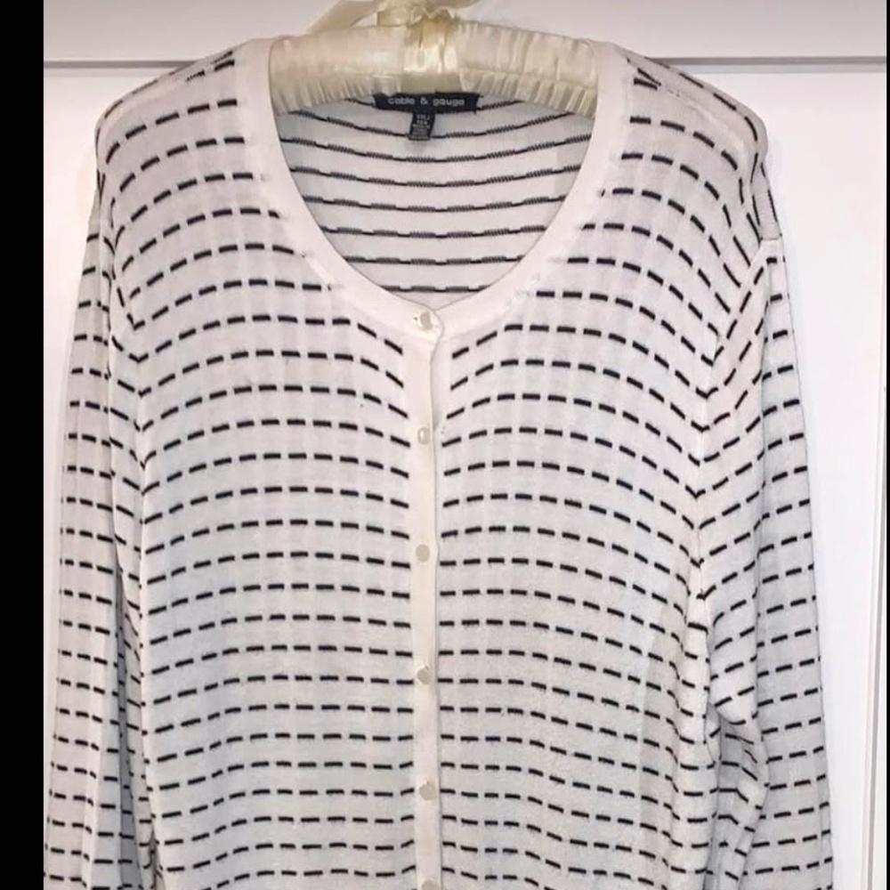 Cable and Gauge Black and White Cardigan sweater XXL